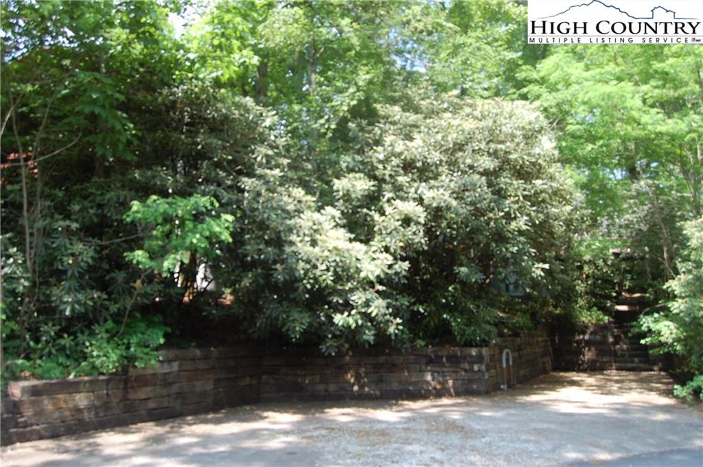Image number 9 for the current listing
