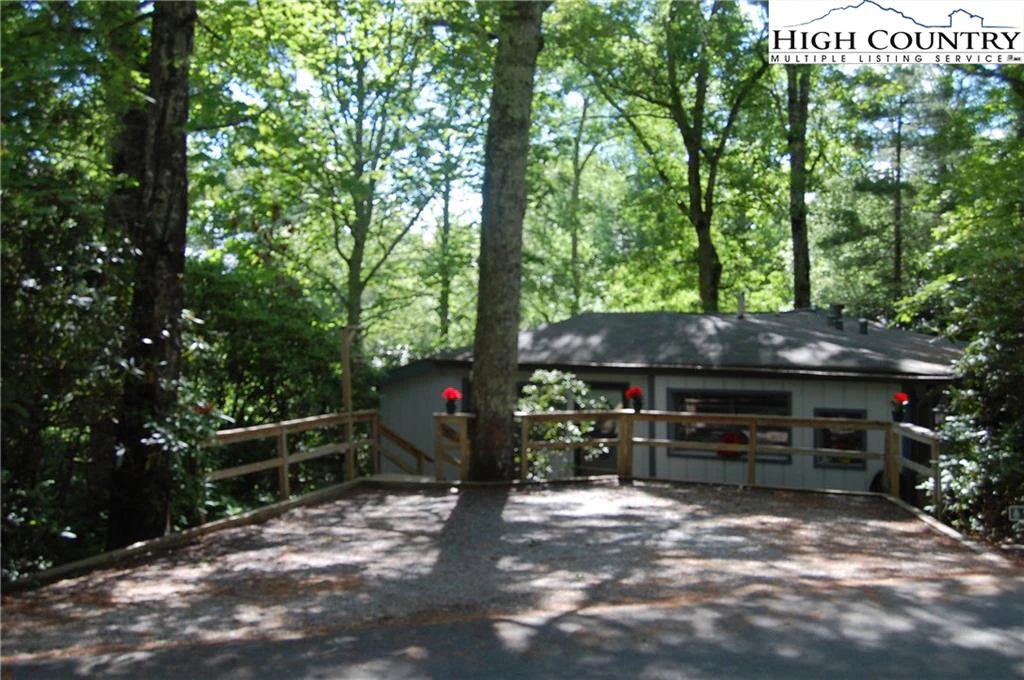 Image number 8 for the current listing