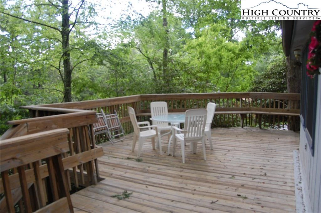 Image number 6 for the current listing