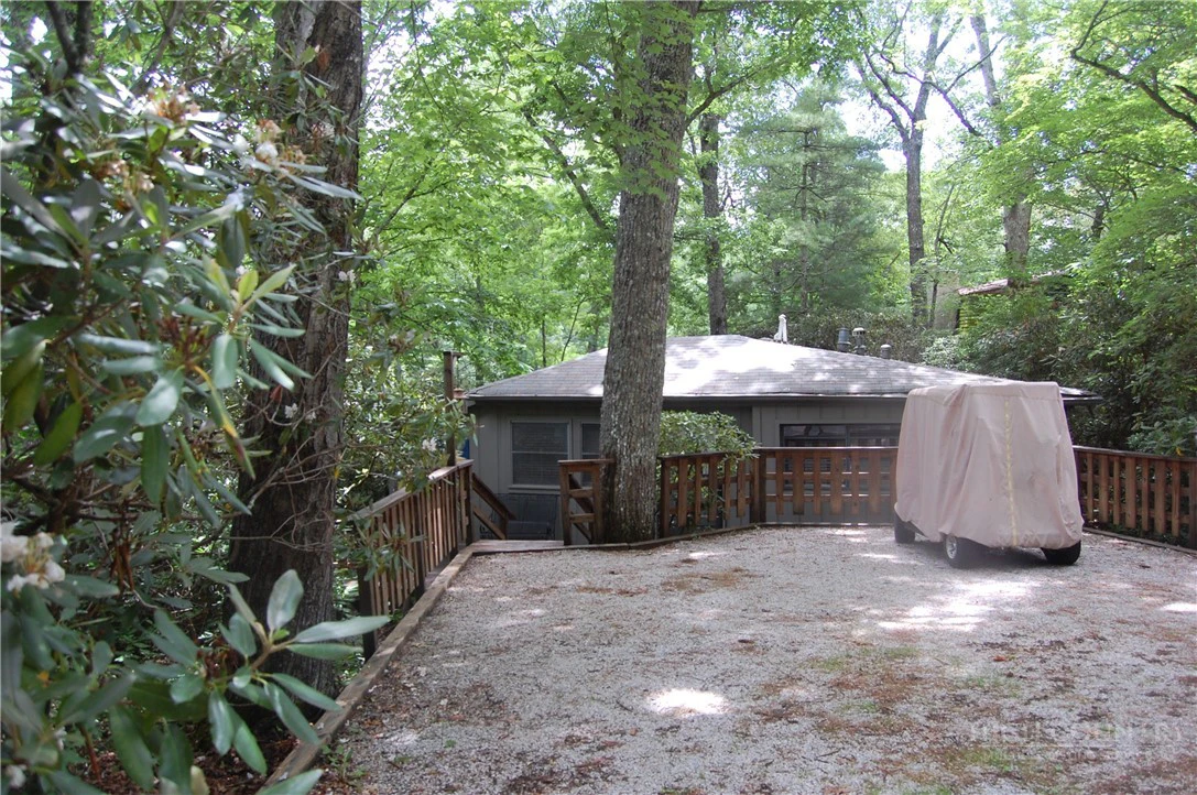 Image number 1 for the current listing