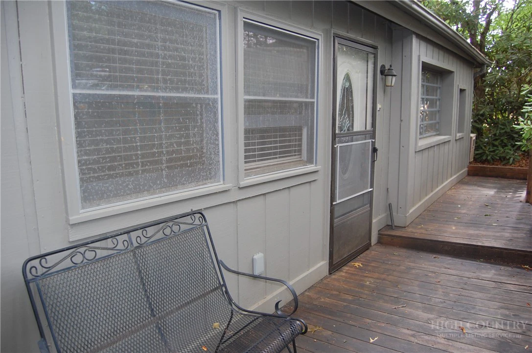 Image number 2 for the current listing