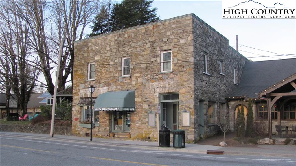 Image number 1 for the current listing