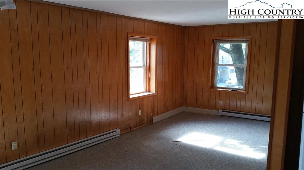 Image number 2 for the current listing