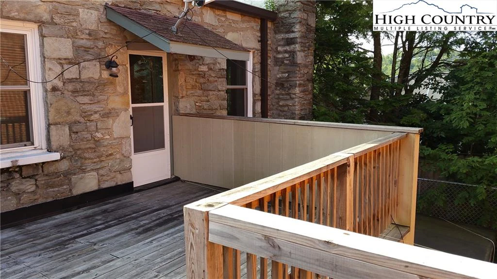 Image number 5 for the current listing