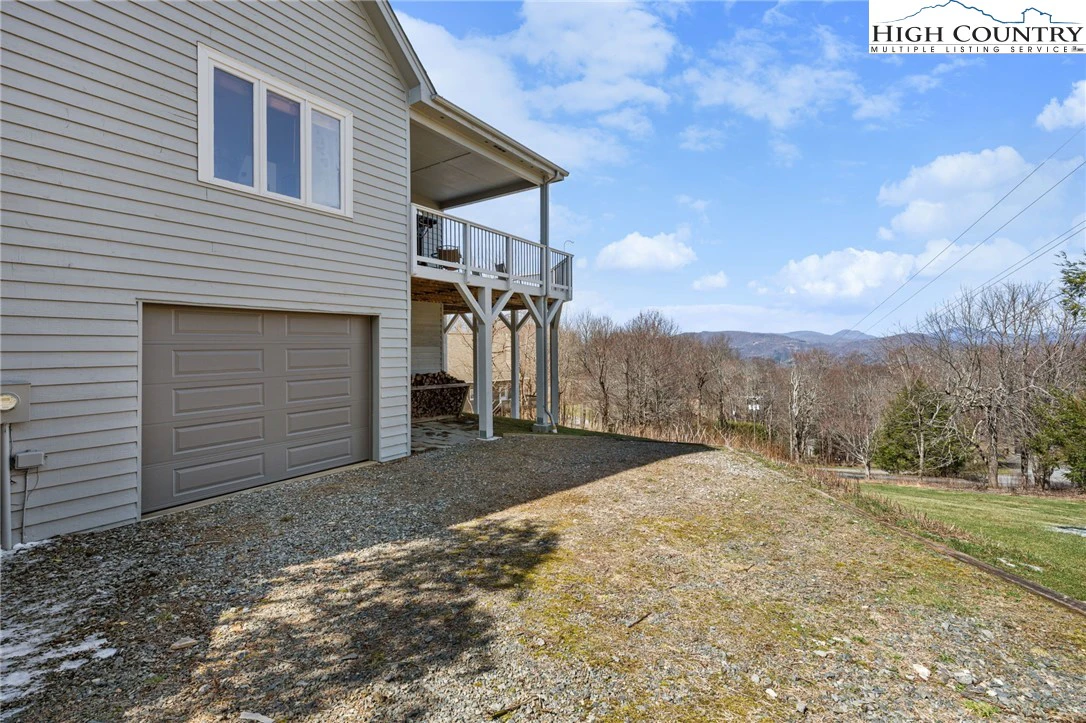 Image number 21 for the current listing