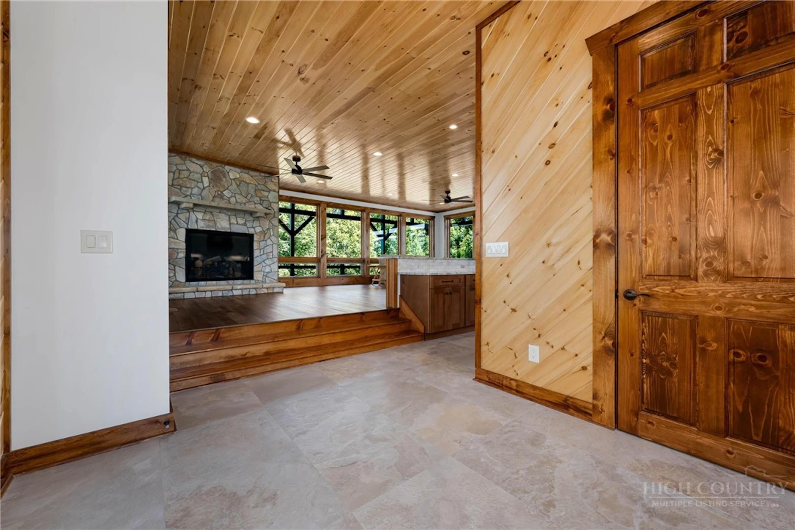 Image number 12 for the current listing