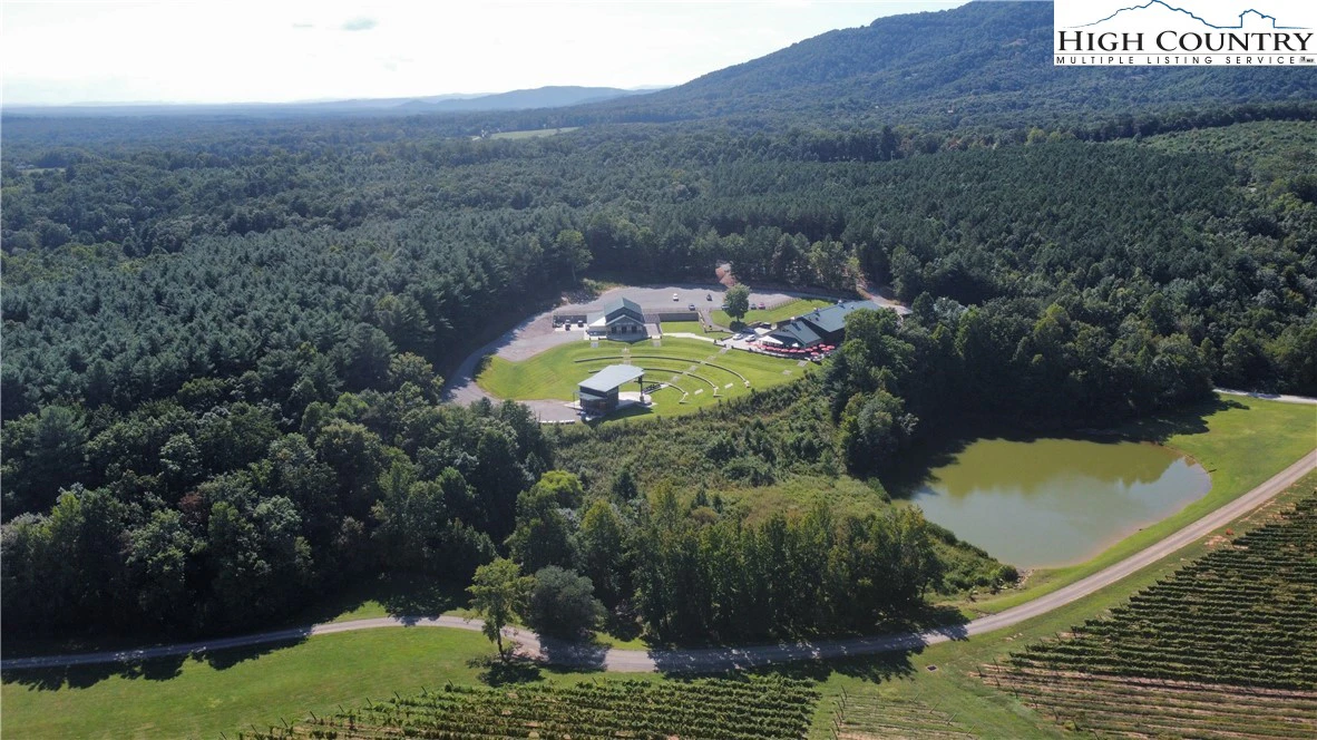 Image number 1 for the current listing