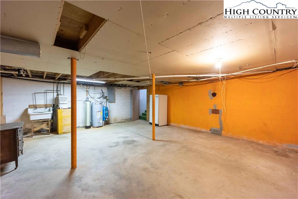 Image number 3 for the current listing