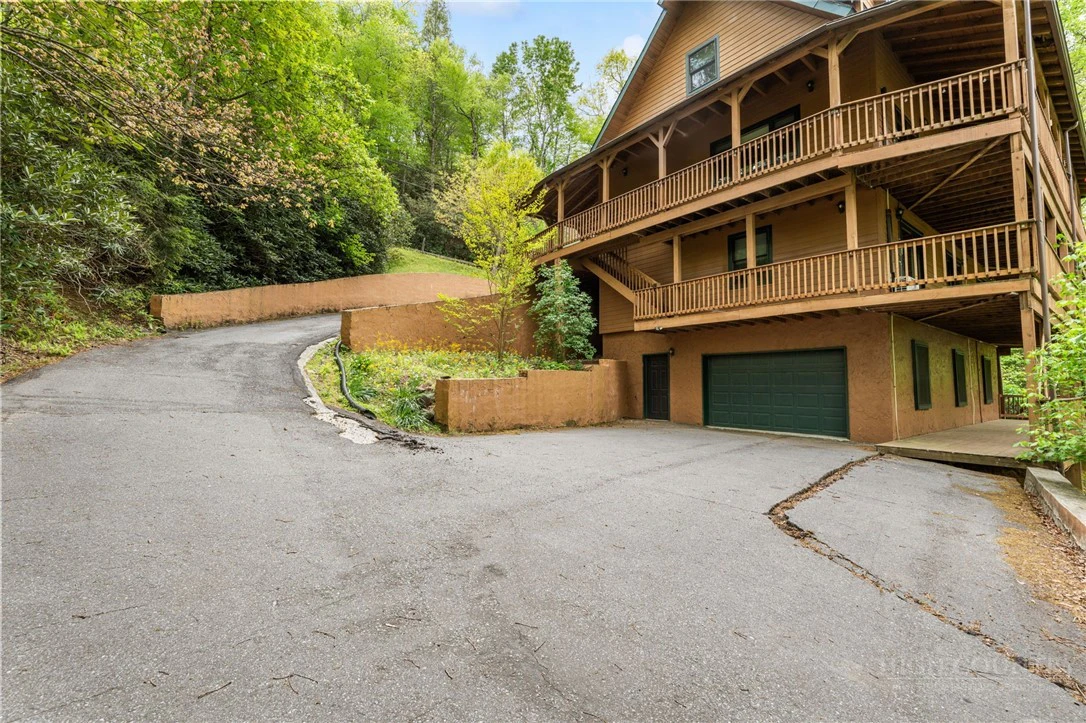 Image number 20 for the current listing