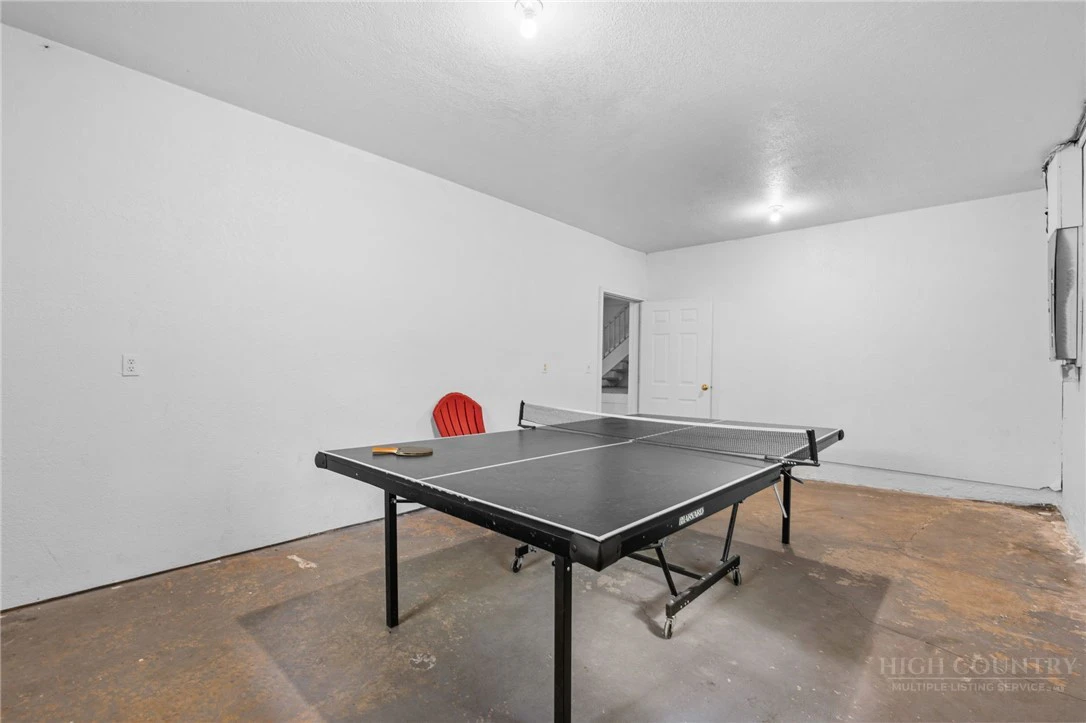 Image number 2 for the current listing
