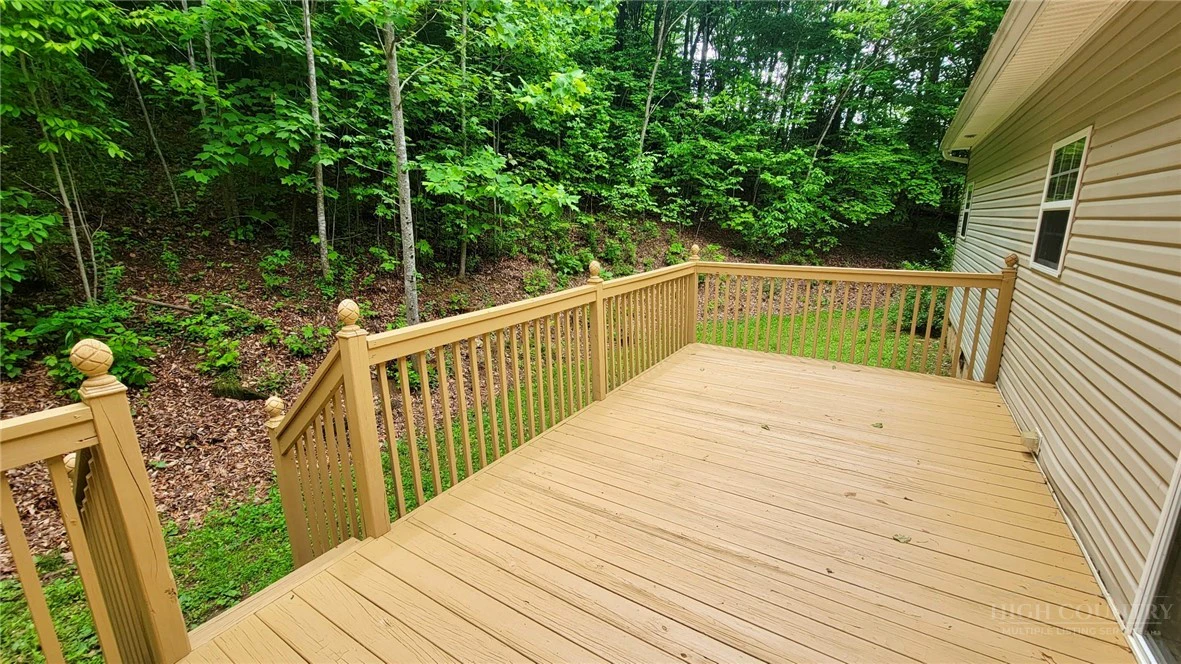 Image number 20 for the current listing