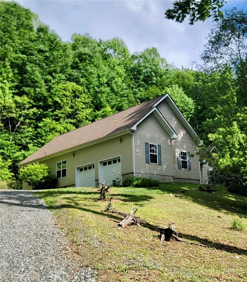 Image number 1 for the current listing