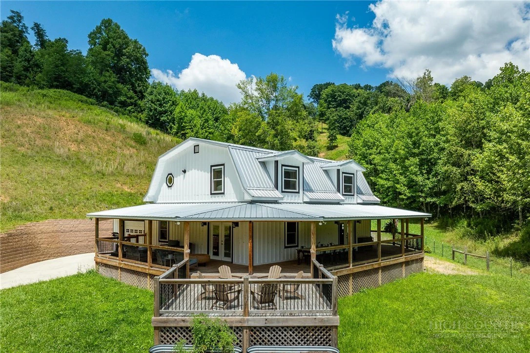 Image number 4 for the current listing
