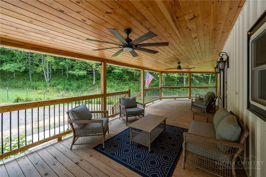 Image number 7 for the current listing