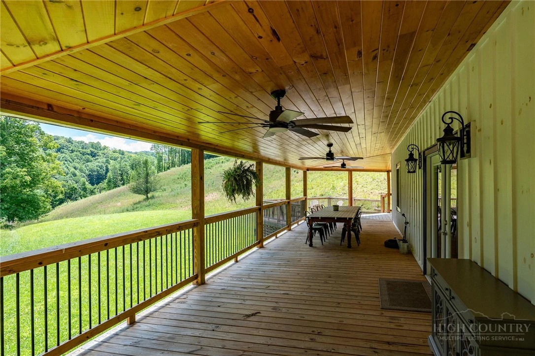Image number 9 for the current listing