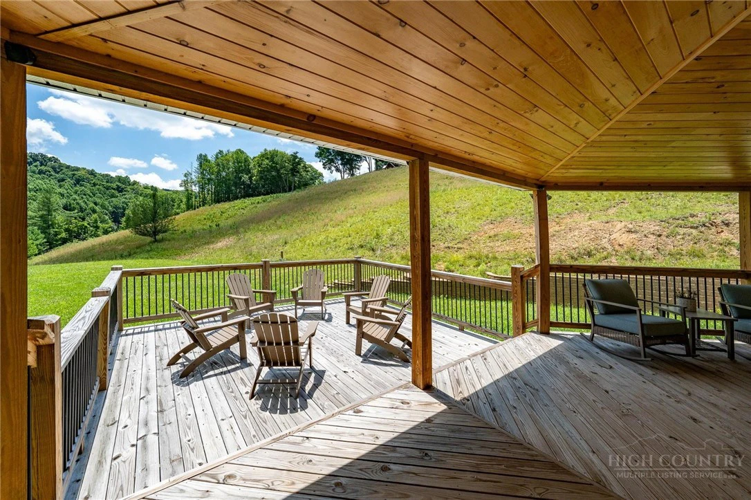 Image number 11 for the current listing