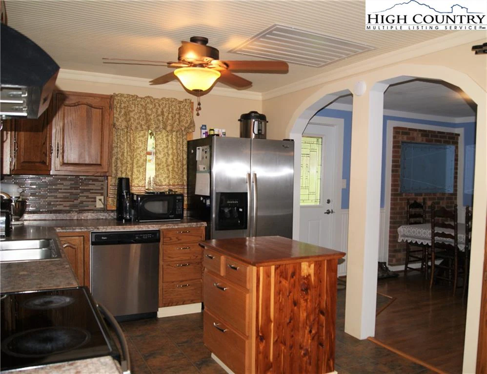 Image number 7 for the current listing