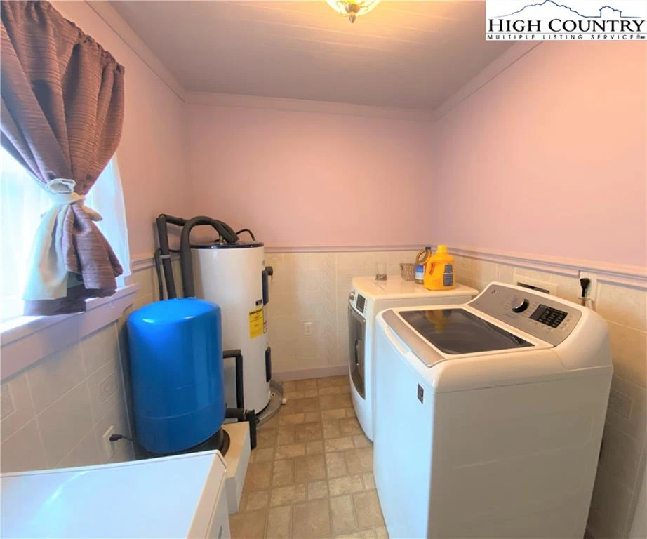 Image number 8 for the current listing
