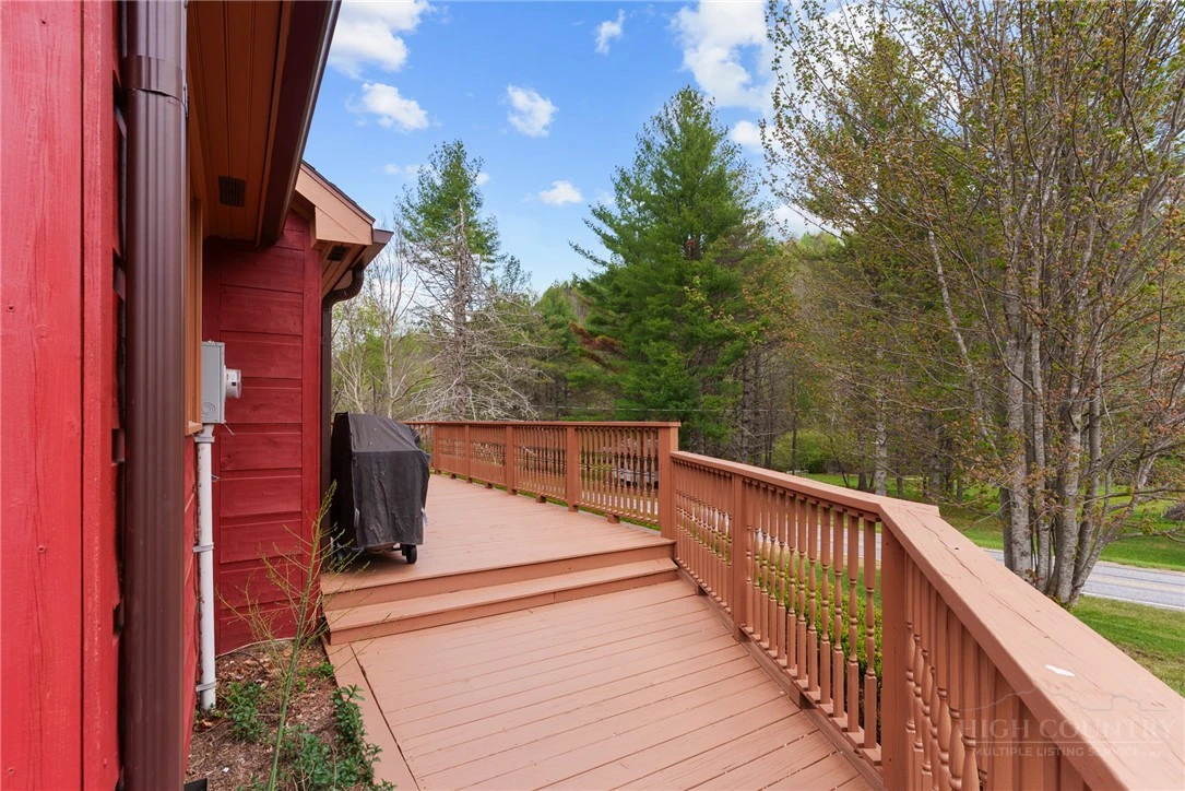 Image number 4 for the current listing