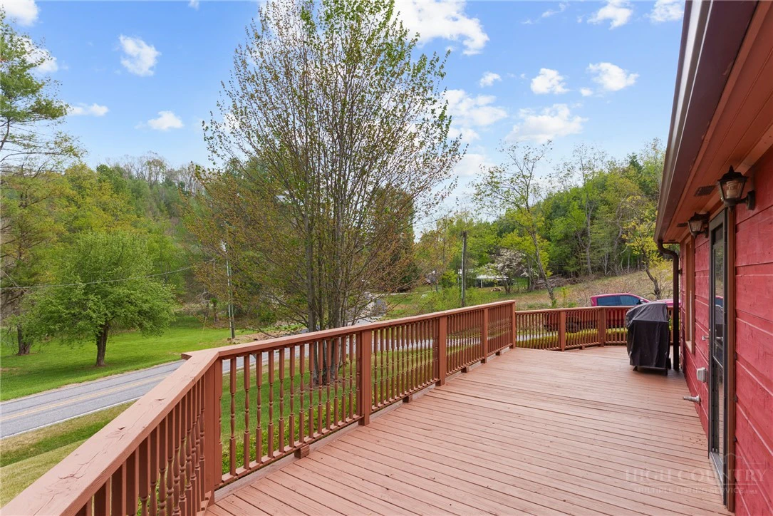Image number 6 for the current listing