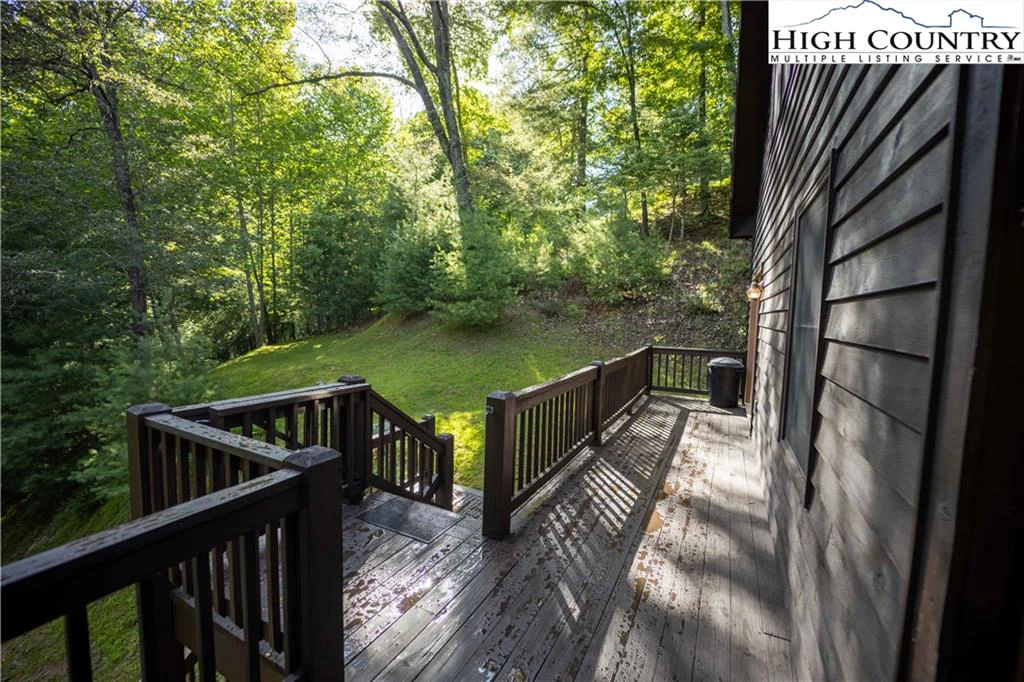 Image number 19 for the current listing