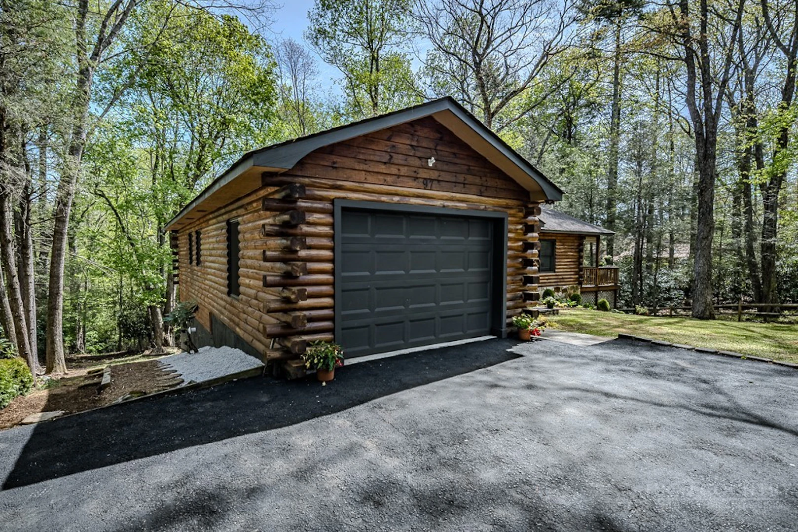 Image number 21 for the current listing
