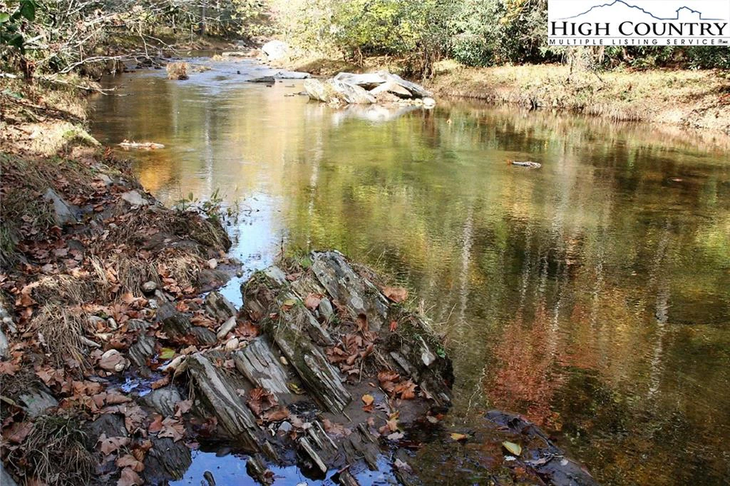 Image number 1 for the current listing