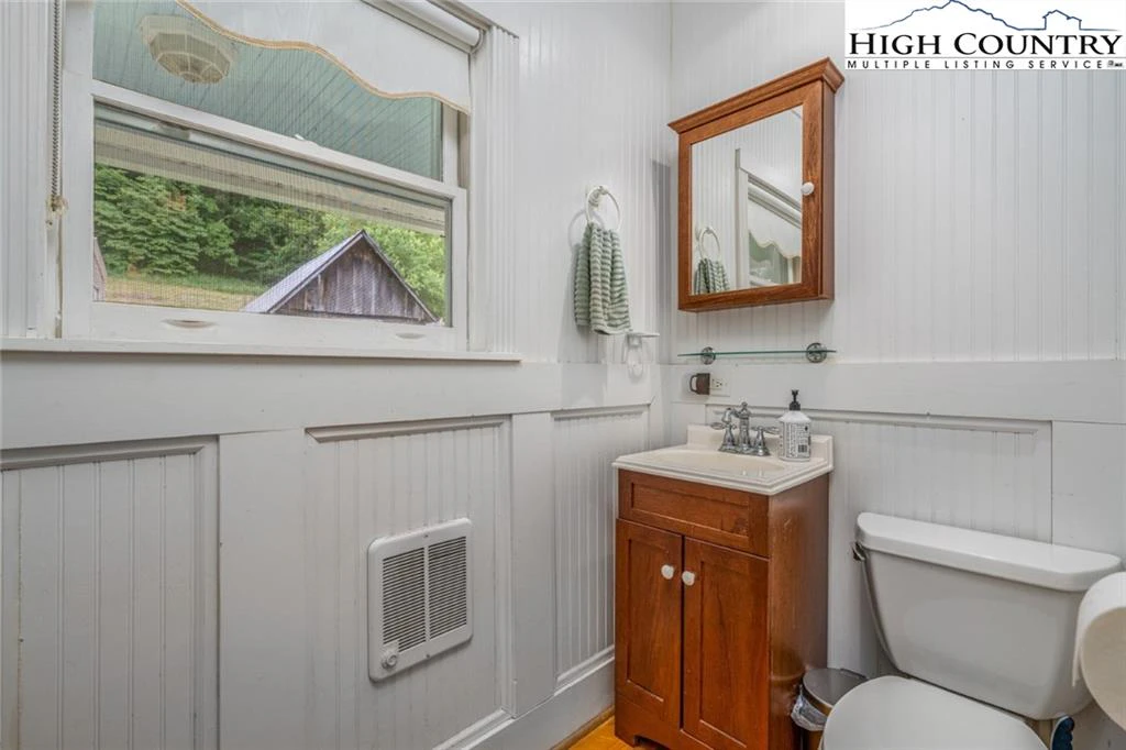 Image number 6 for the current listing