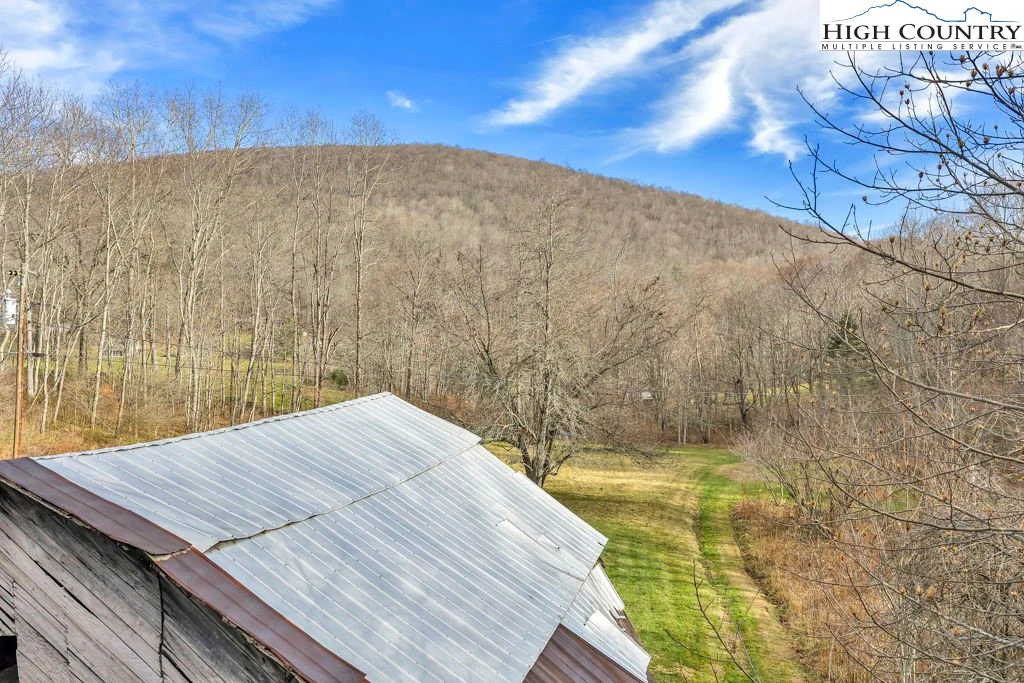 Image number 20 for the current listing