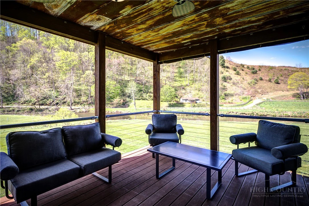 Image number 6 for the current listing