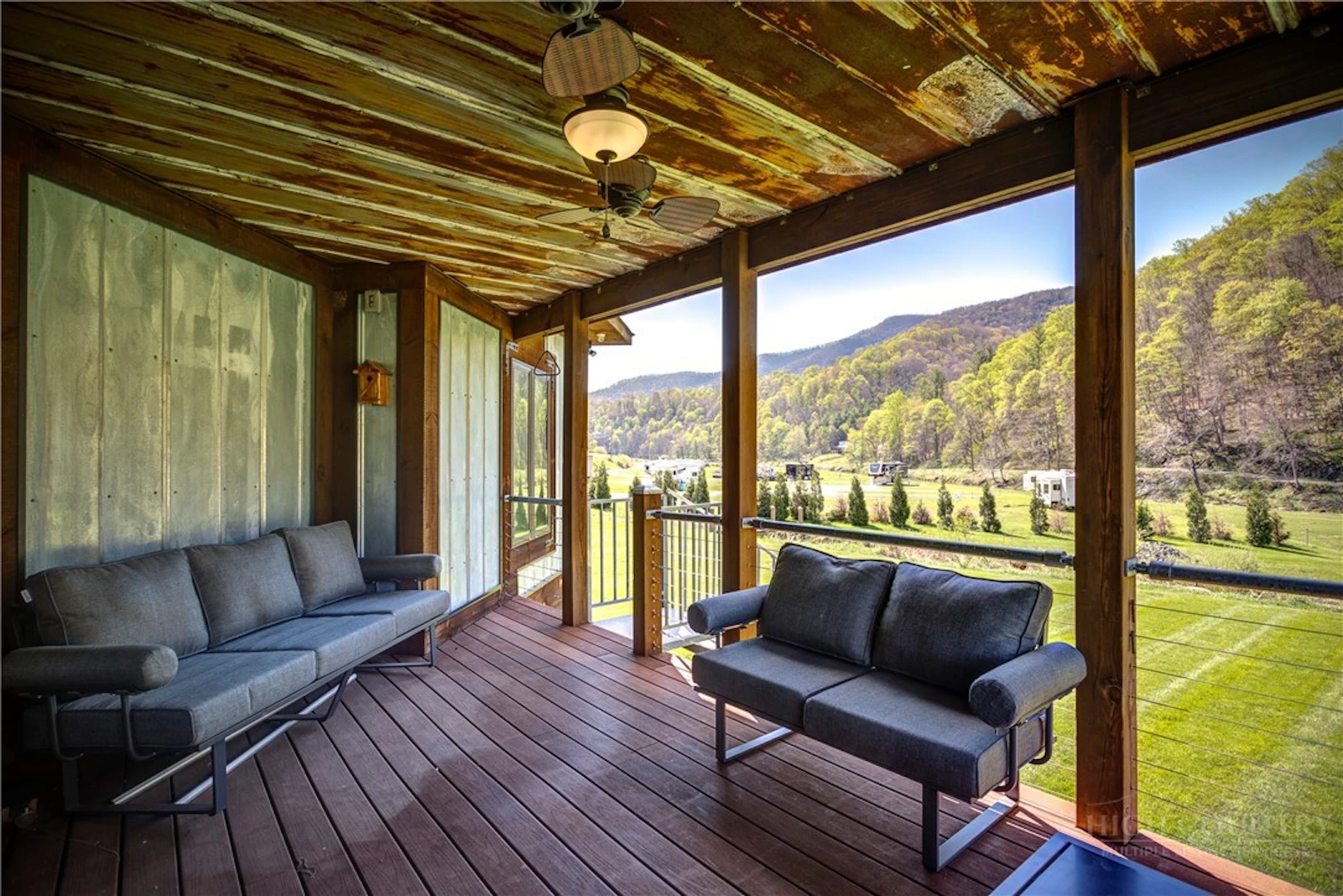 Image number 9 for the current listing