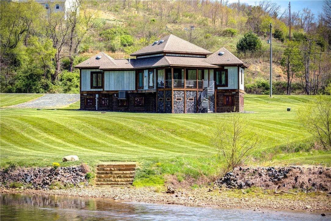 Image number 19 for the current listing