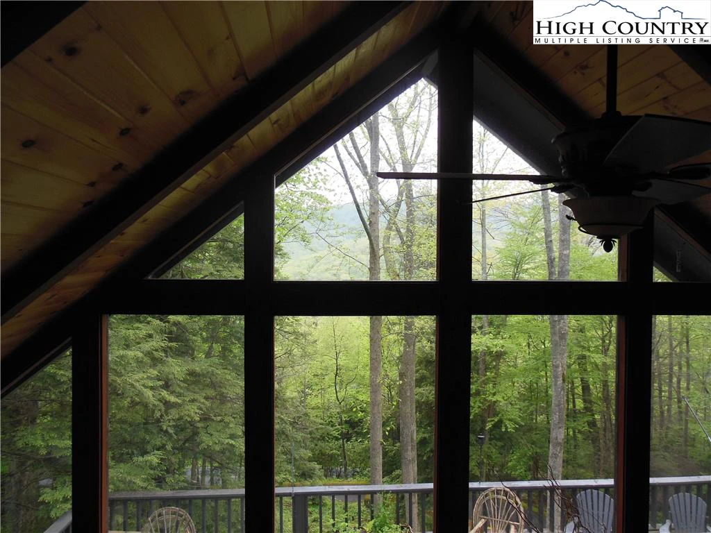 Image number 9 for the current listing