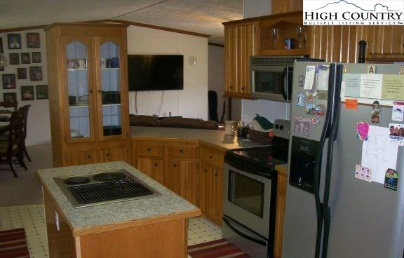 Image number 4 for the current listing