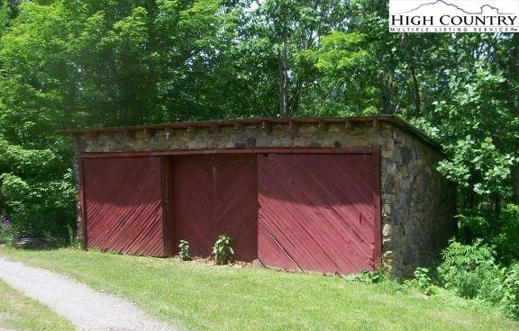 Image number 6 for the current listing