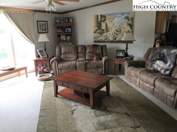 Image number 9 for the current listing