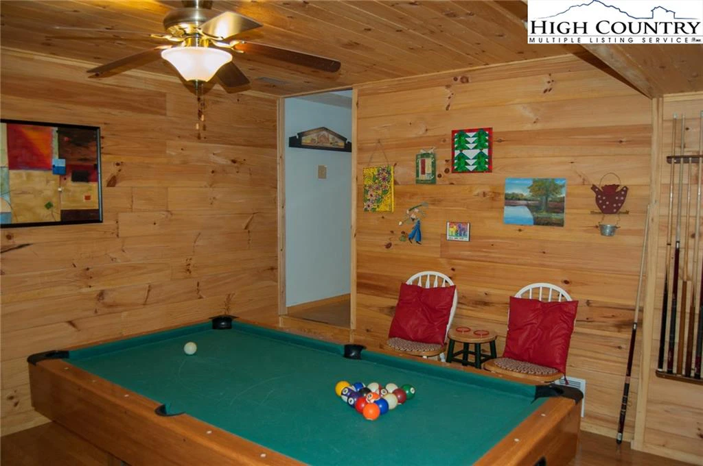 Image number 13 for the current listing