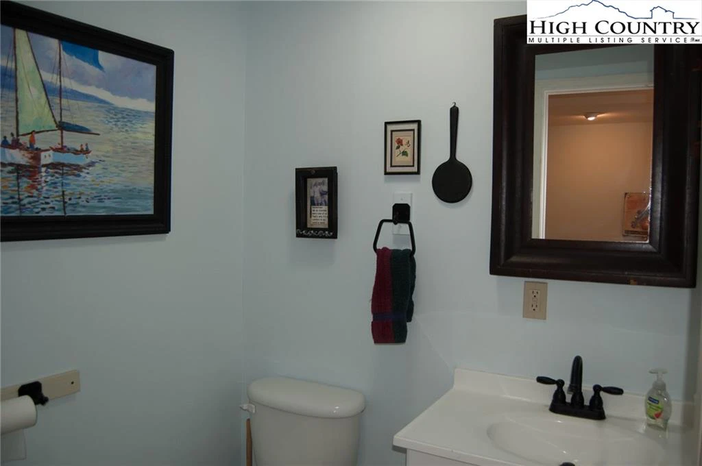 Image number 5 for the current listing