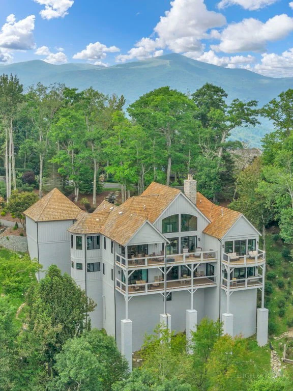 Image number 2 for the current listing