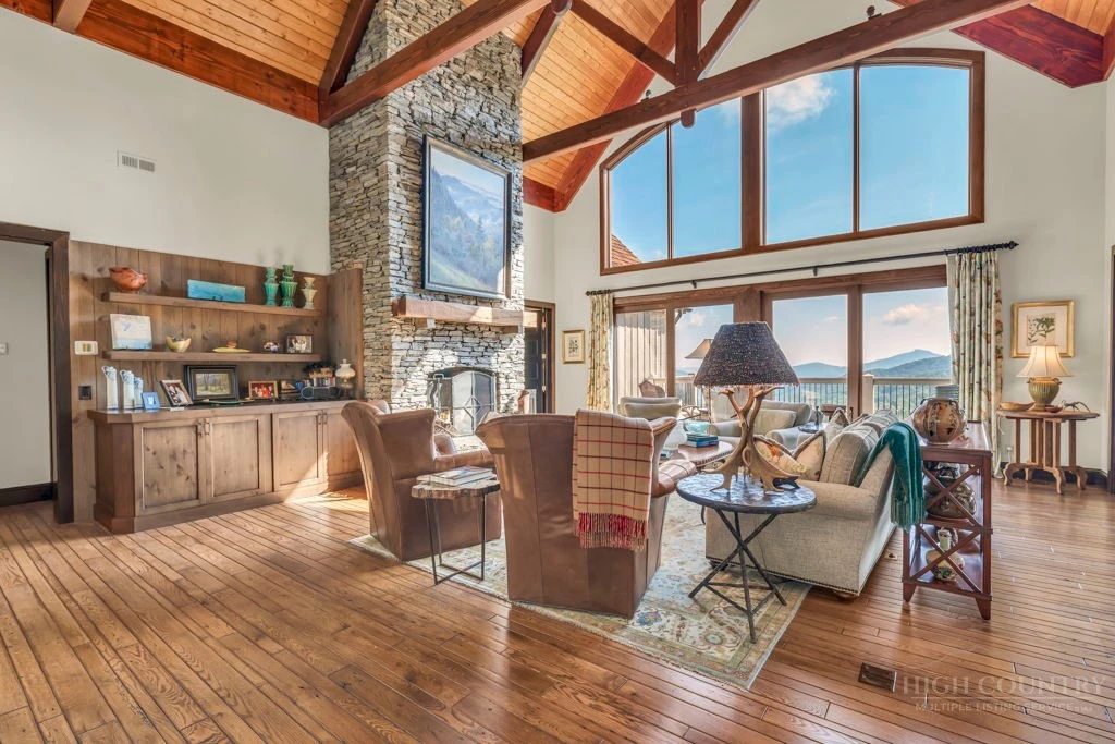 Image number 6 for the current listing