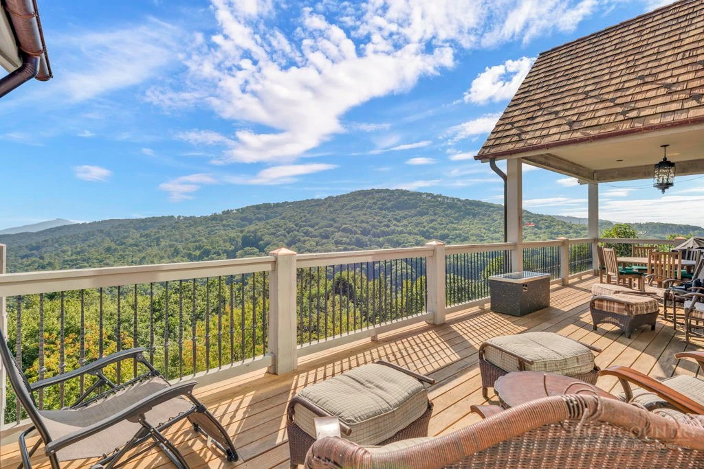 Image number 10 for the current listing