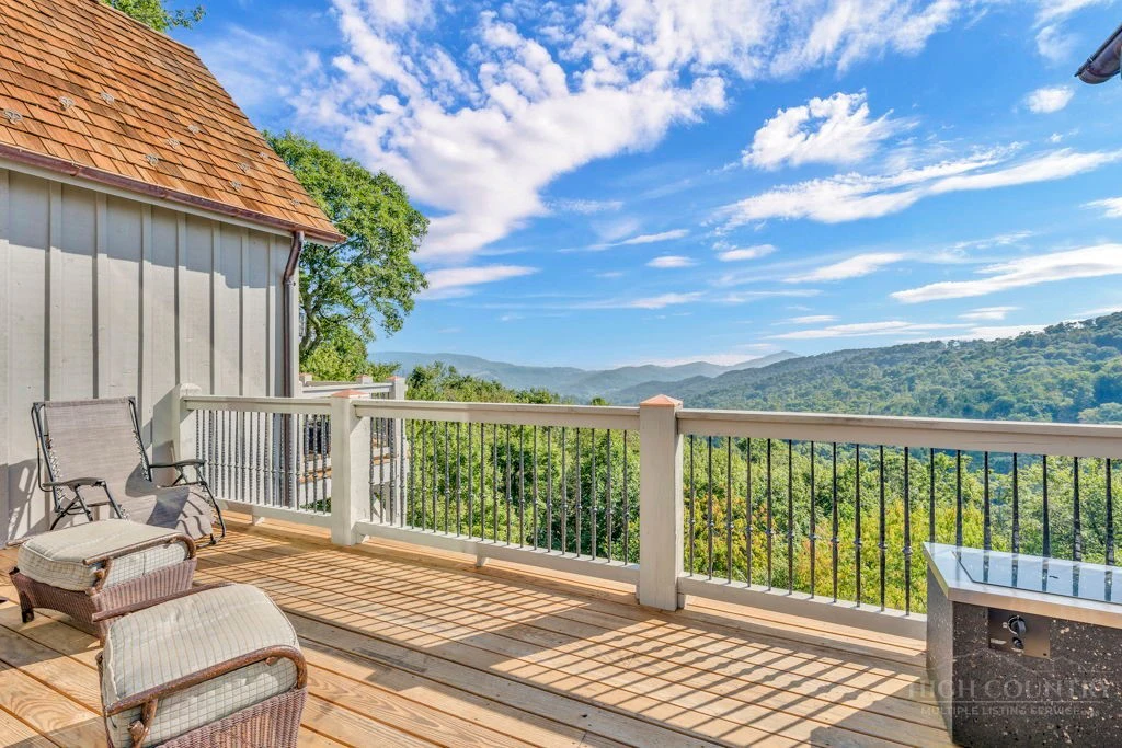 Image number 11 for the current listing