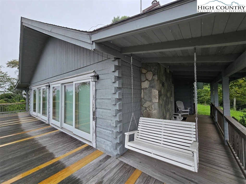 Image number 11 for the current listing