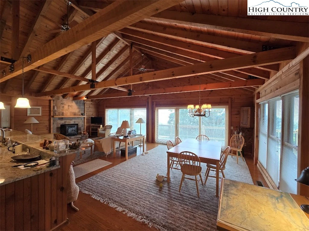 Image number 12 for the current listing