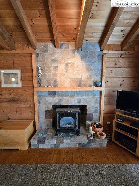 Image number 16 for the current listing