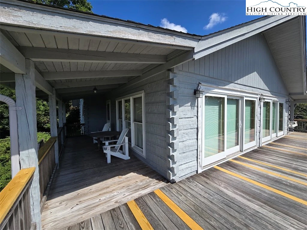 Image number 6 for the current listing