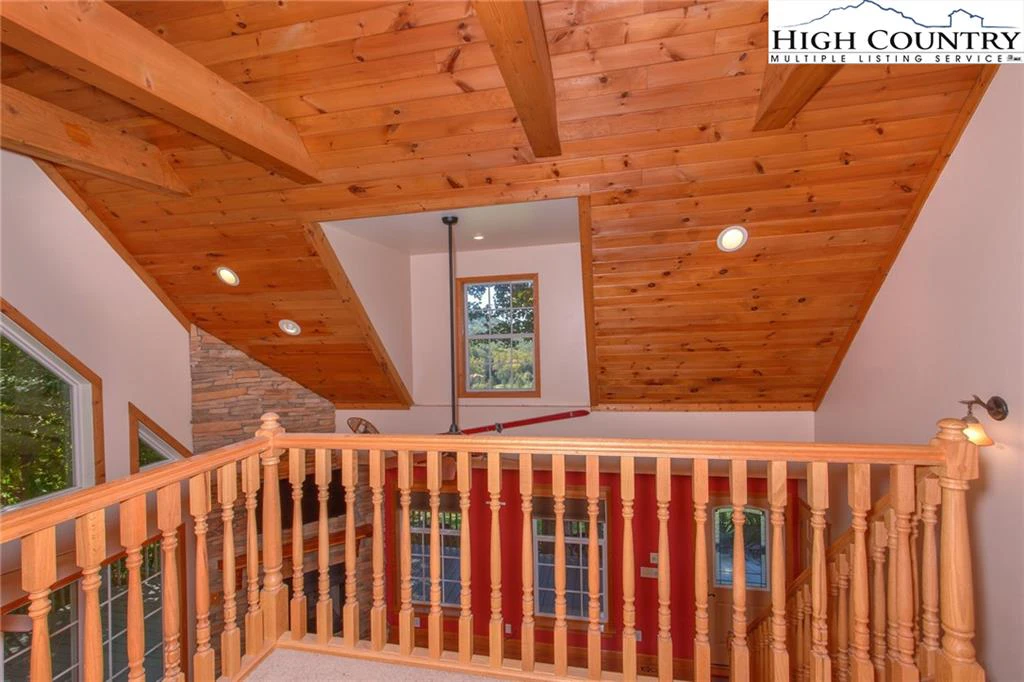 Image number 10 for the current listing