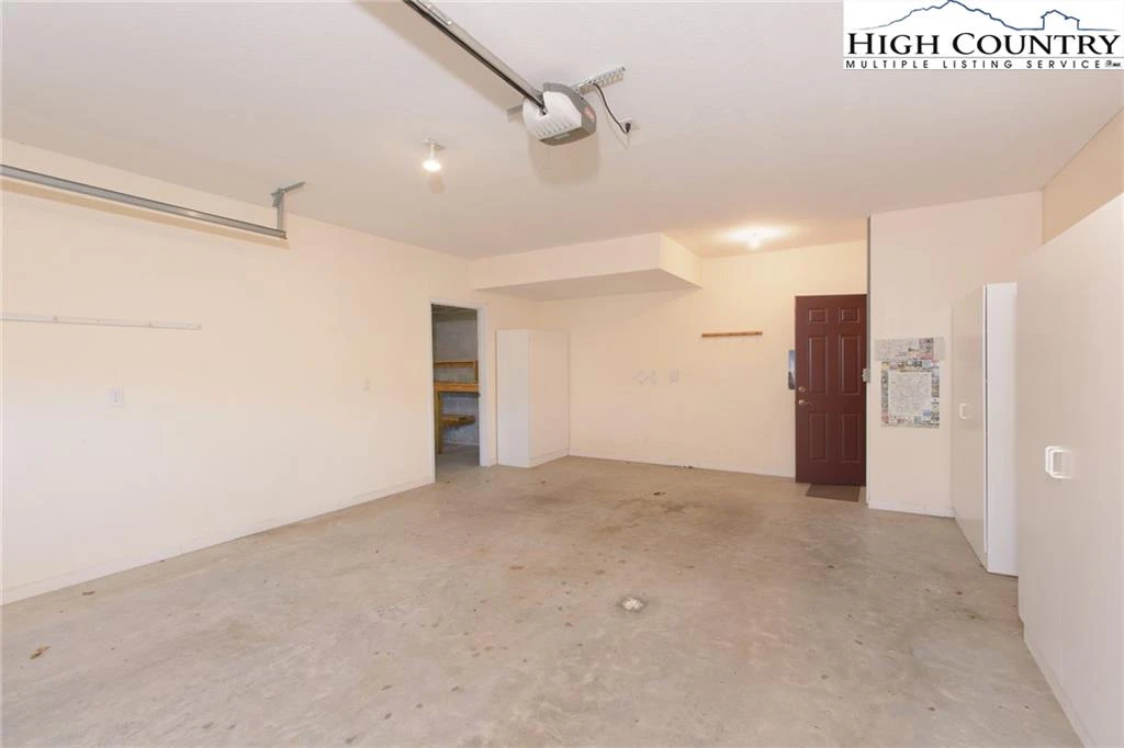 Image number 17 for the current listing