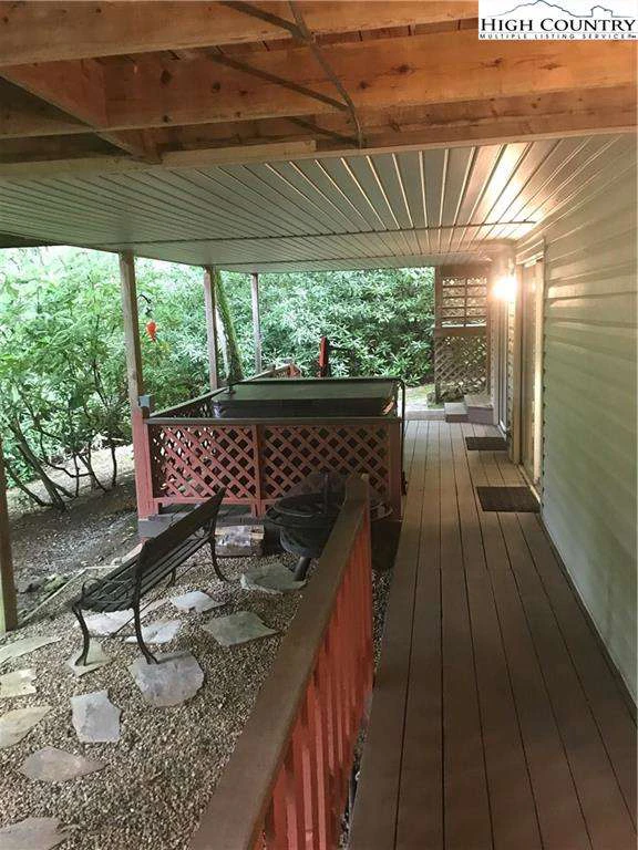 Image number 6 for the current listing