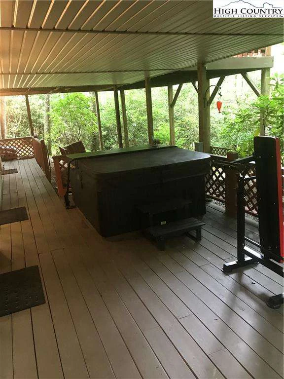 Image number 7 for the current listing